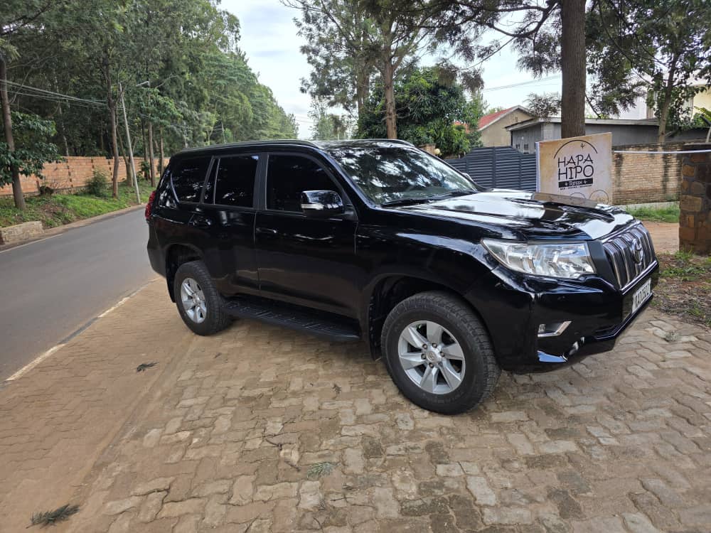 TOYOTA PRADO